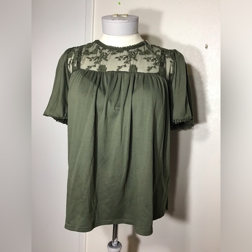 ÍNDIGO ROSE SHORT SLEEVE BLUSE WITH BEAUTIFUL LACE DETAILS ON TOP SIZE 3X
